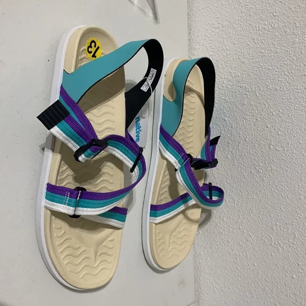 Native sandals sz